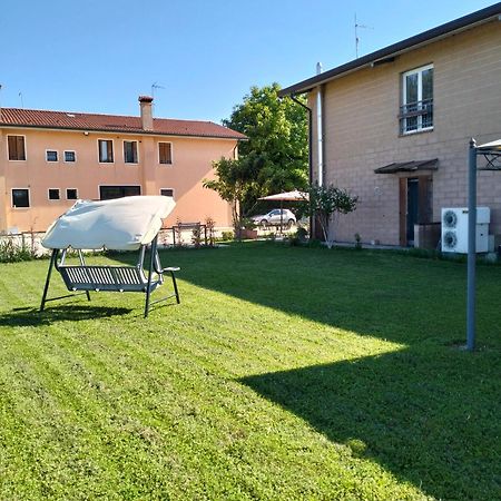 Agriturismo Campi Di Grano 론카데 외부 사진