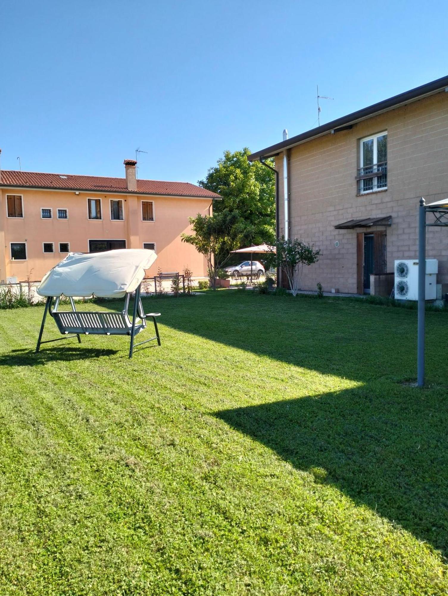Agriturismo Campi Di Grano 론카데 외부 사진