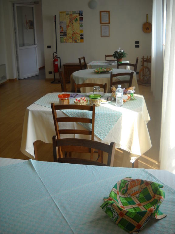 Agriturismo Campi Di Grano 론카데 외부 사진